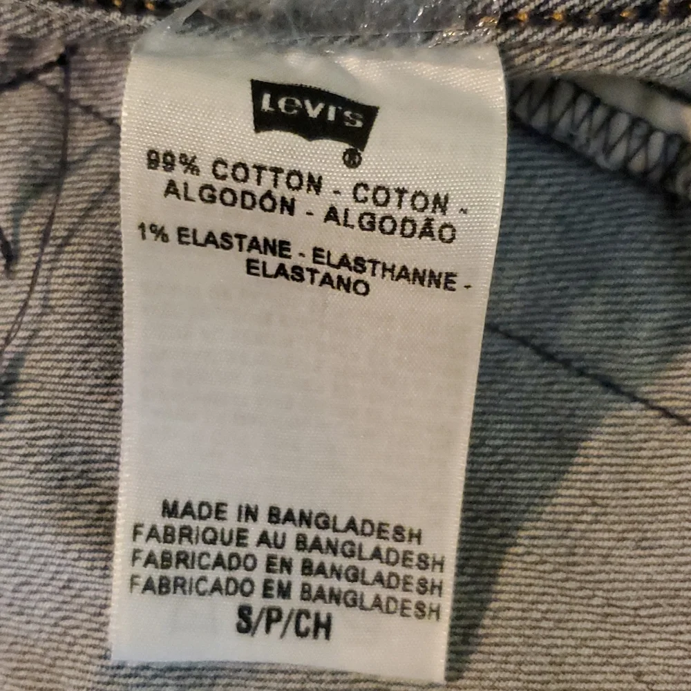 Levi's Jean Jacket with Pins - Picture 5 of 7